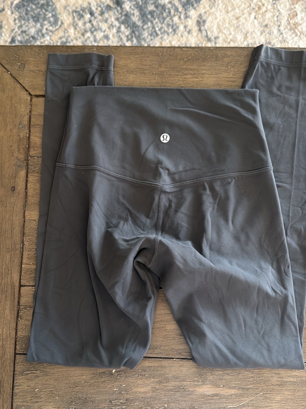lululemon Athletic Leggings graphite color align size 4